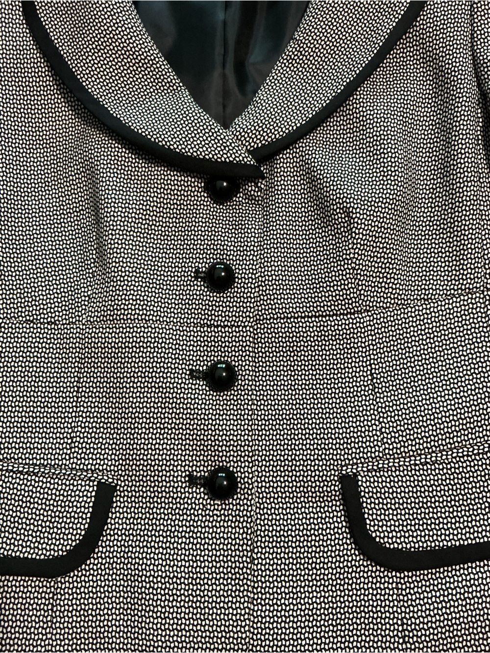 Nine West Black & White Cropped Blazer with Contrast Trim and 3/4 Length Sleeves - Picture 4 of 6